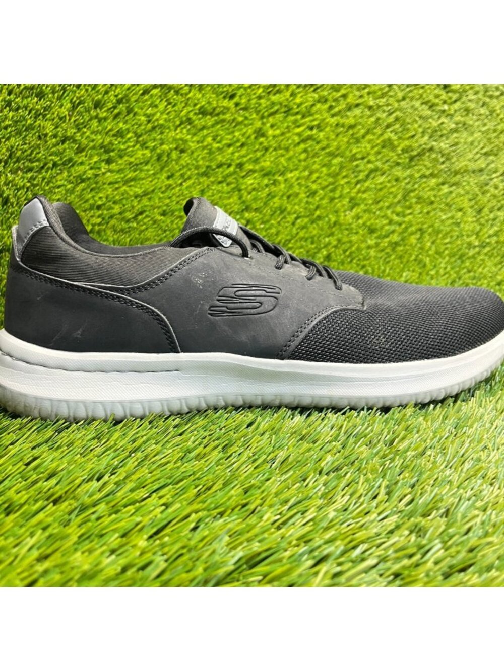 Skechers Delson Mens Size 13 Black White Athletic Running Walking Shoes Sneakers